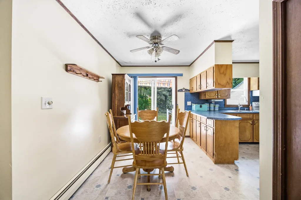 9 Tibbetts Drive Lincoln ME 04457