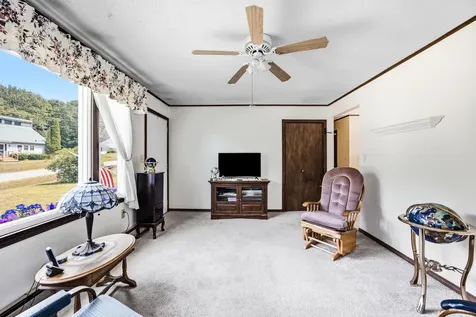9 Tibbetts Drive Lincoln ME 04457