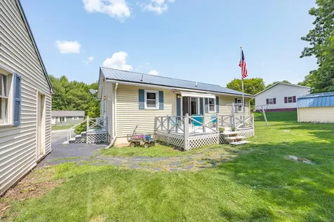 9 Tibbetts Drive Lincoln ME 04457