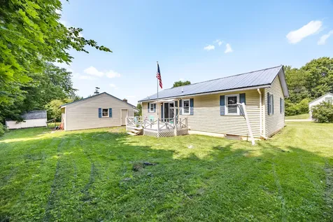 9 Tibbetts Drive Lincoln ME 04457