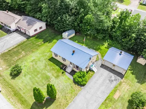 9 Tibbetts Drive Lincoln ME 04457
