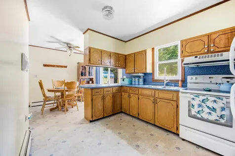 9 Tibbetts Drive Lincoln ME 04457