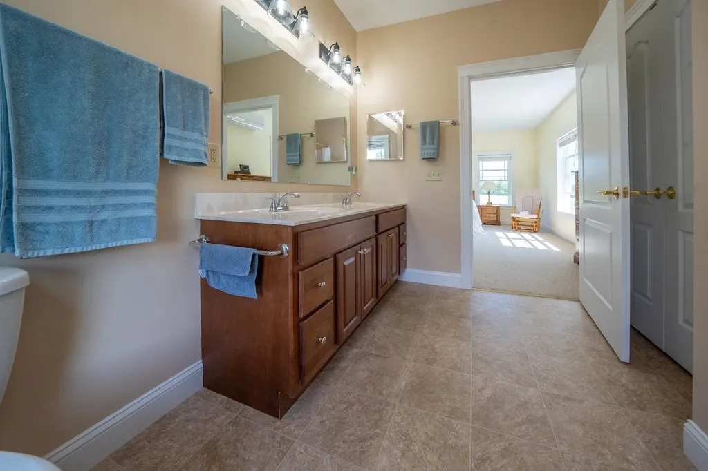207 Corinth Road Hudson ME 04449