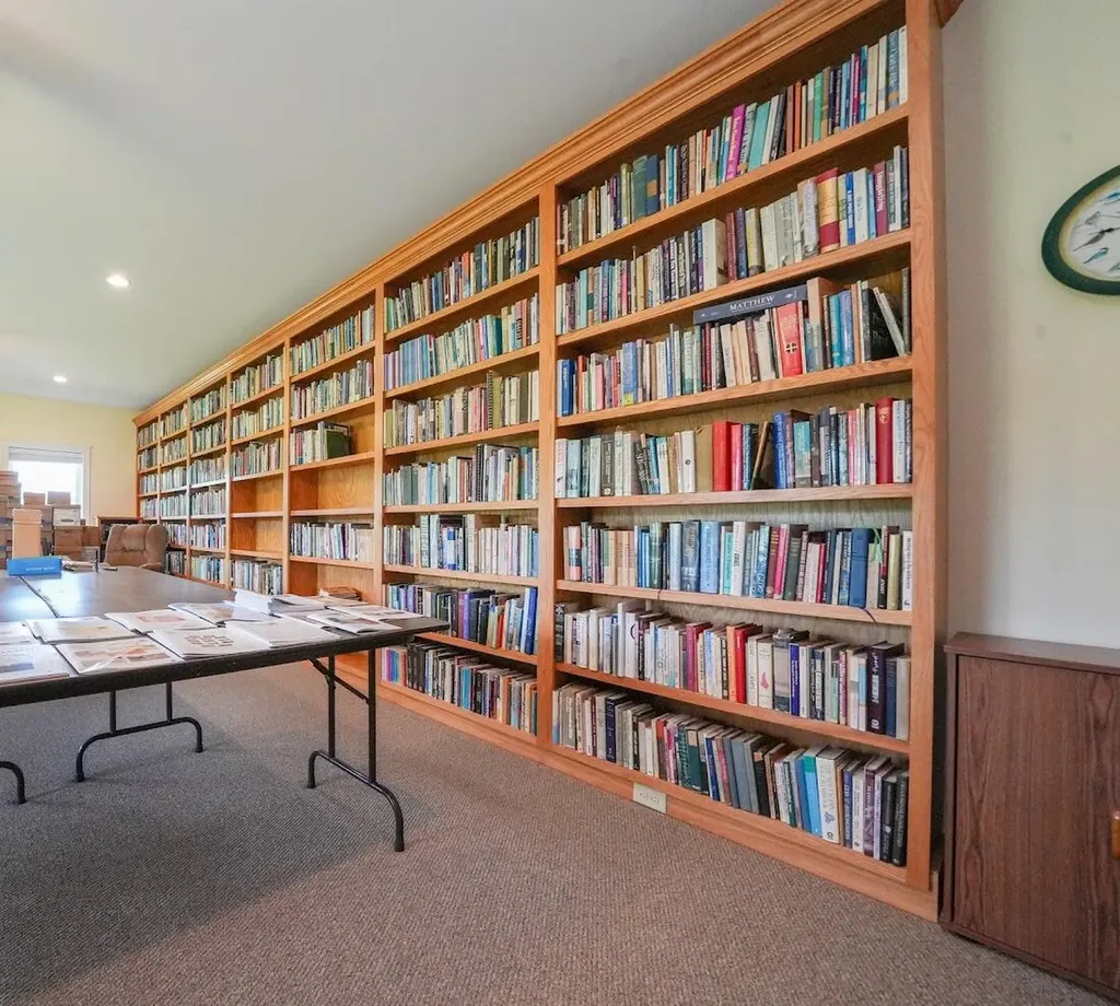 207 Corinth Road Hudson ME 04449