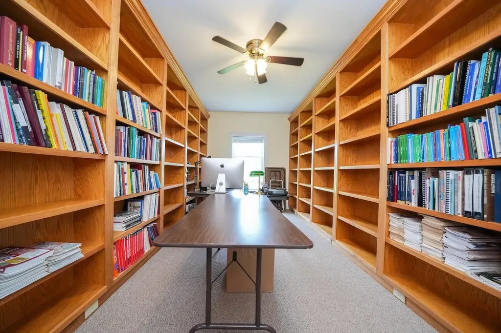 207 Corinth Road Hudson ME 04449