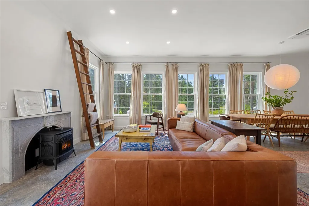 45 Traditional Way Tremont ME 04612