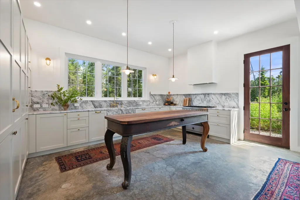 45 Traditional Way Tremont ME 04612