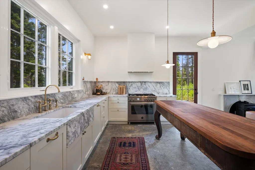45 Traditional Way Tremont ME 04612