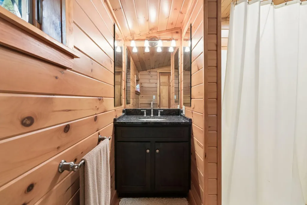 122 Mayberry Road Gray ME 04039