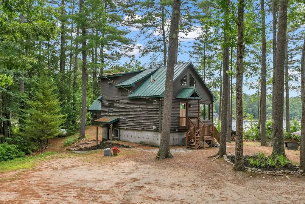 122 Mayberry Road Gray ME 04039