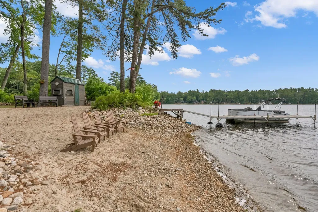 122 Mayberry Road Gray ME 04039