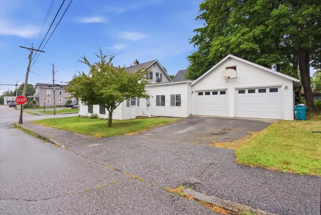 15 Sylvan Avenue Lewiston ME 04240