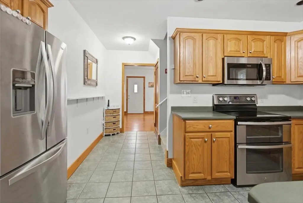 15 Sylvan Avenue Lewiston ME 04240