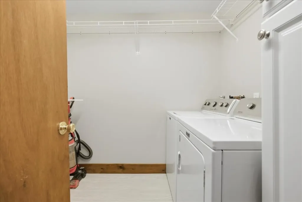 15 Sylvan Avenue Lewiston ME 04240