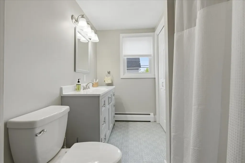 15 Sylvan Avenue Lewiston ME 04240