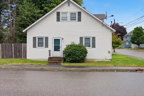 15 Sylvan Avenue Lewiston ME 04240