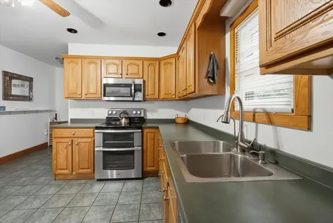 15 Sylvan Avenue Lewiston ME 04240