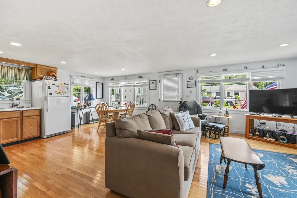 17 Eastwind Lane Ogunquit ME 03907