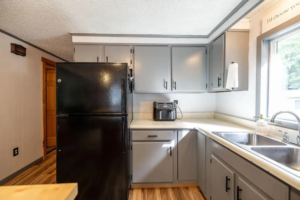 107 Benson Road West Gardiner ME 04345