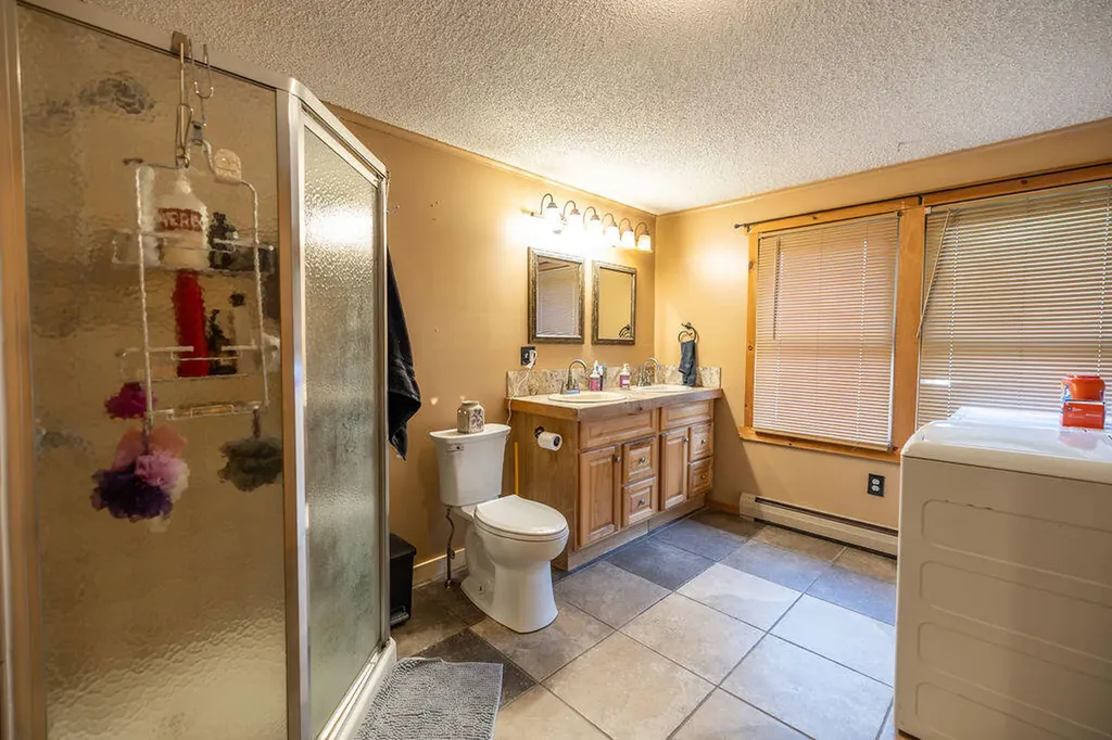 107 Benson Road West Gardiner ME 04345