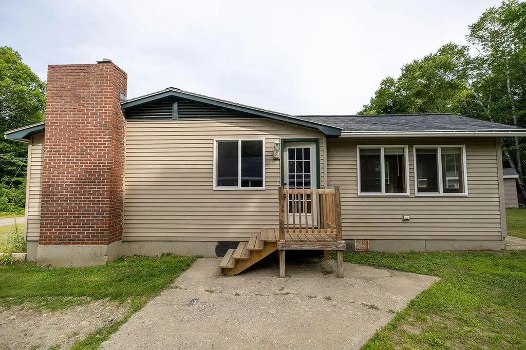 107 Benson Road West Gardiner ME 04345