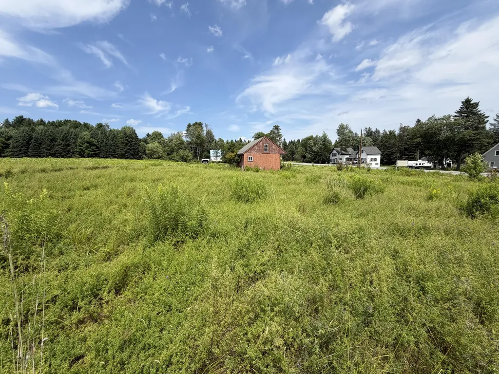 1211 N Dexter Road Sangerville ME 04479
