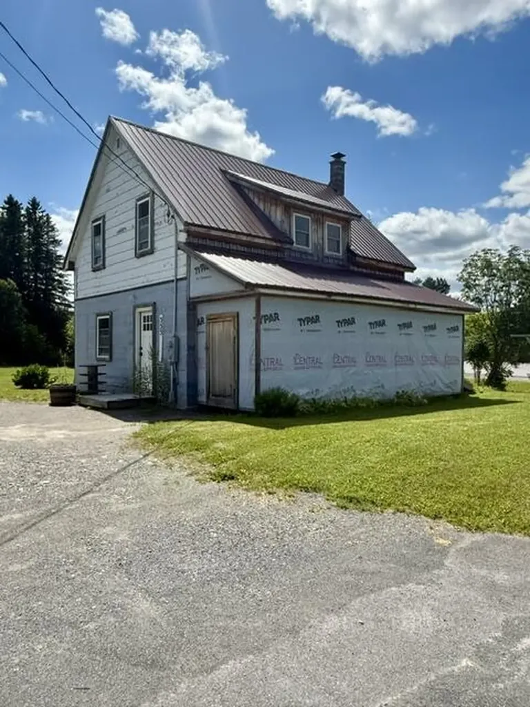 353 U.s. 1 Route 1 Frenchville ME 04745
