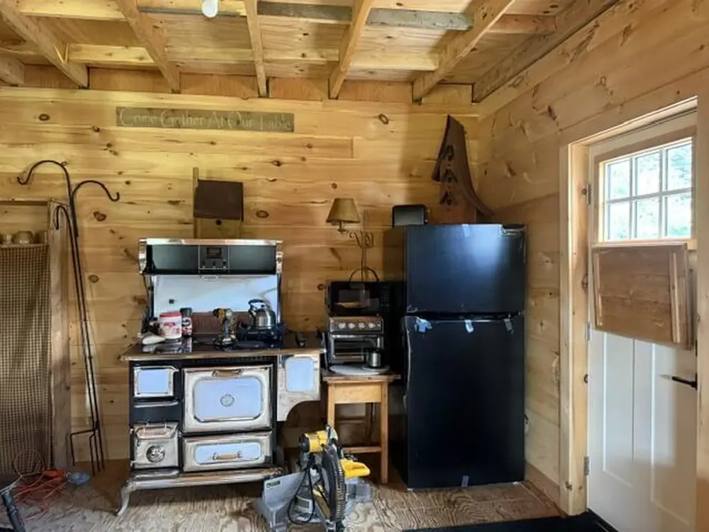 353 U.s. 1 Route 1 Frenchville ME 04745