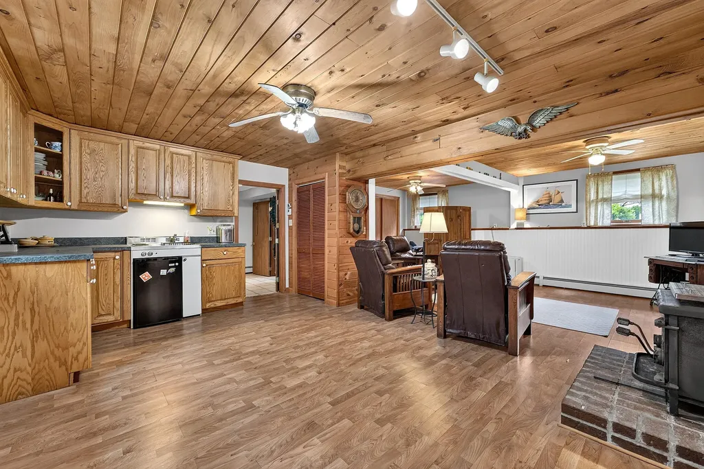 24 Rossignol Avenue Oakland ME 04963