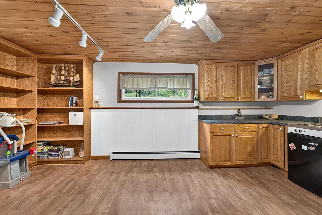 24 Rossignol Avenue Oakland ME 04963