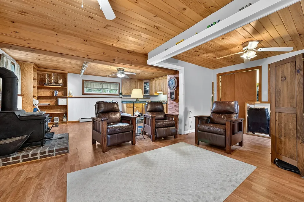 24 Rossignol Avenue Oakland ME 04963