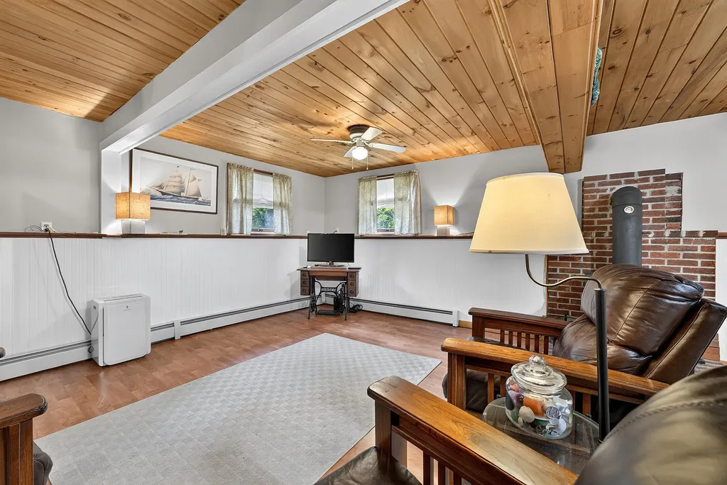 24 Rossignol Avenue Oakland ME 04963