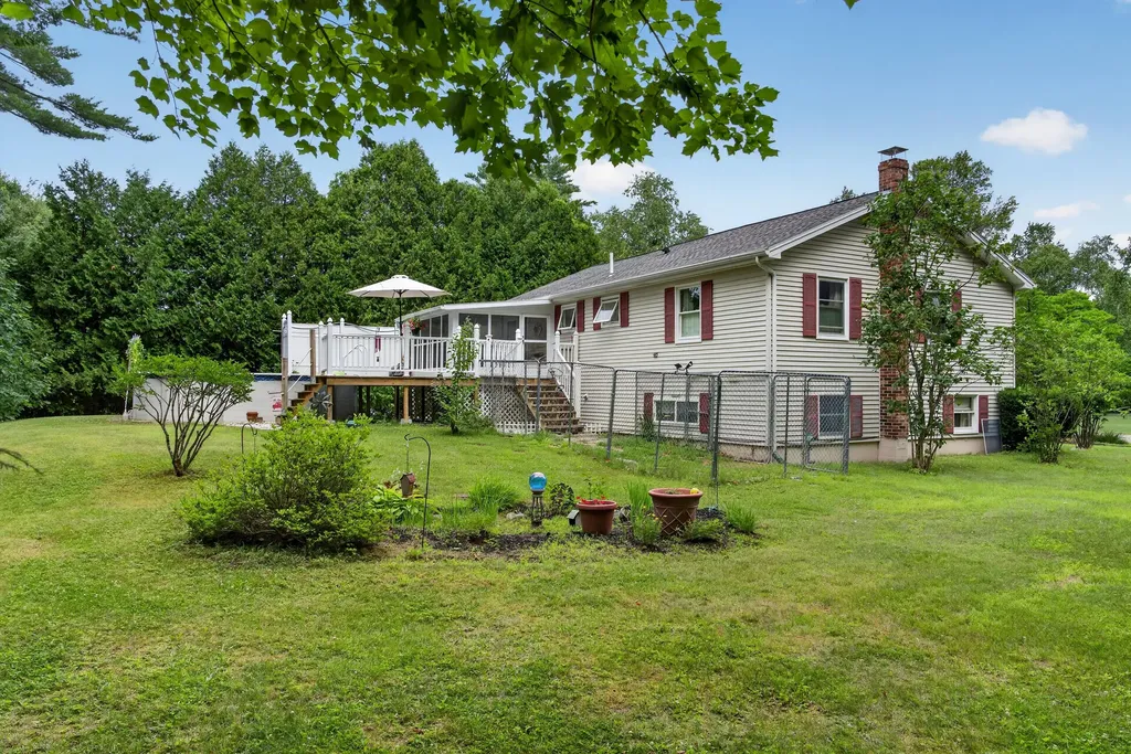 24 Rossignol Avenue Oakland ME 04963