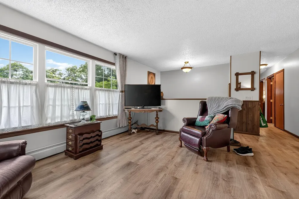 24 Rossignol Avenue Oakland ME 04963