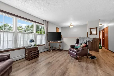 24 Rossignol Avenue Oakland ME 04963