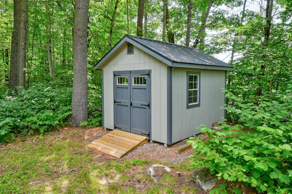 11 Keene Lane Bridgton ME 04037