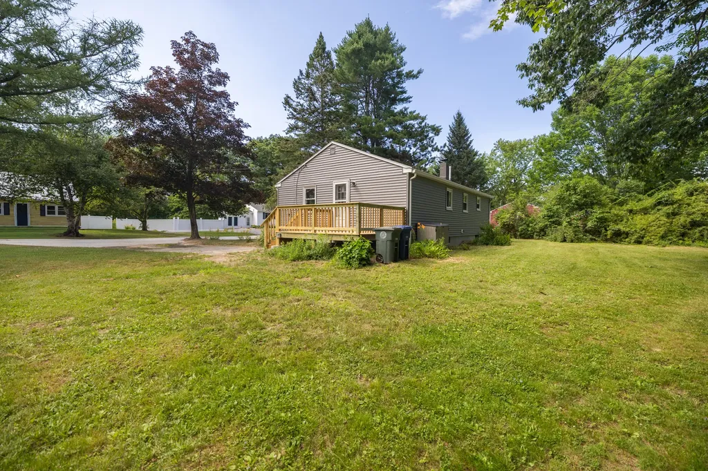 27 Oriole Street Westbrook ME 04092