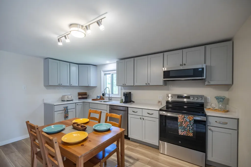 27 Oriole Street Westbrook ME 04092