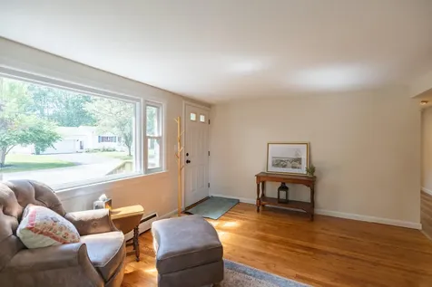27 Oriole Street Westbrook ME 04092