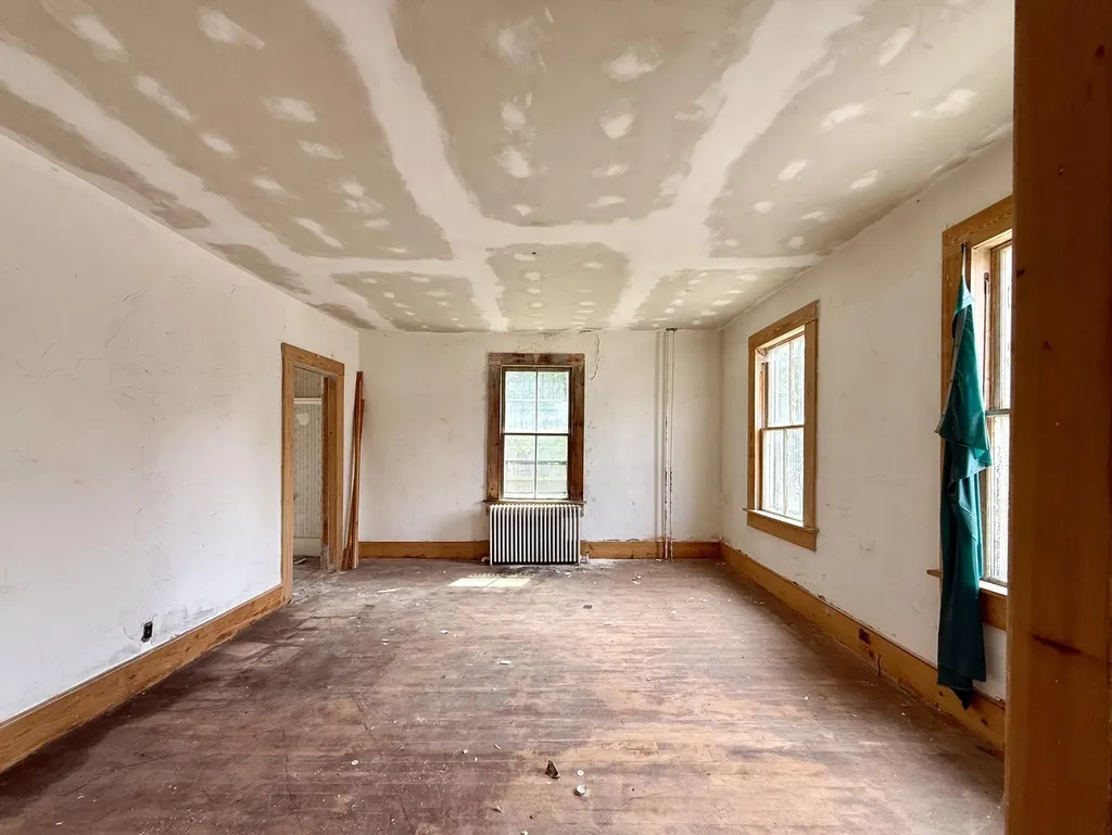 3 Willow Street Eastport ME 04631