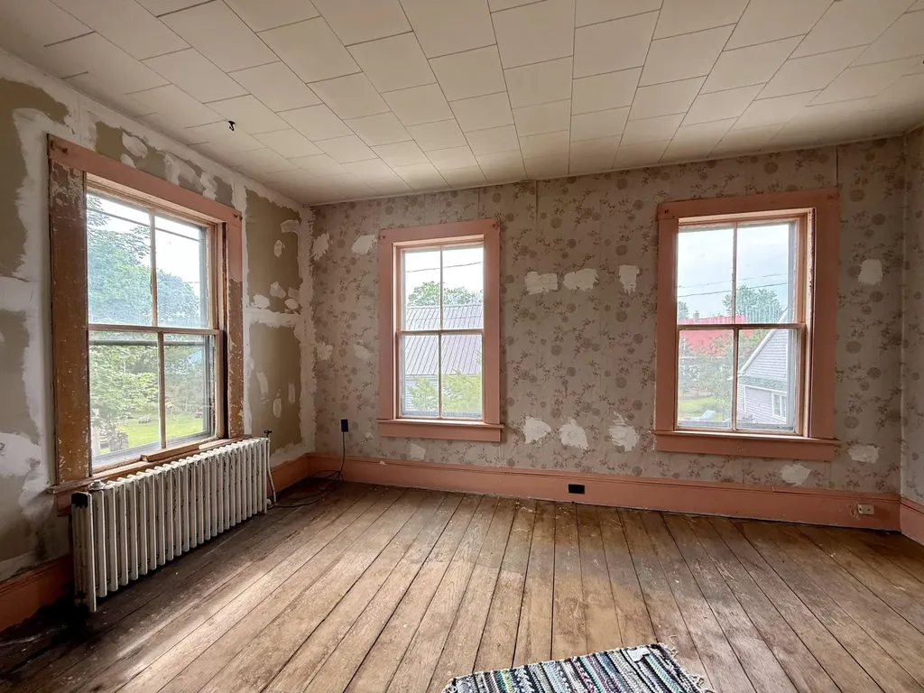 3 Willow Street Eastport ME 04631