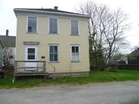 3 Willow Street Eastport ME 04631