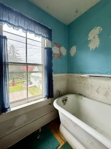 3 Willow Street Eastport ME 04631