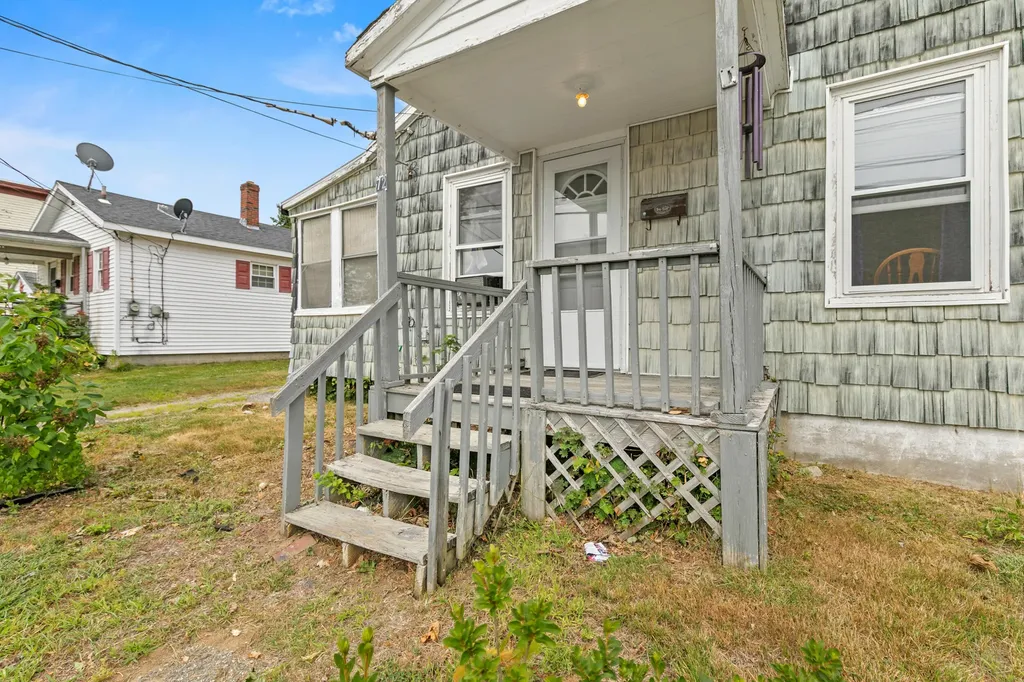 72 Scribner Boulevard Lewiston ME 04240