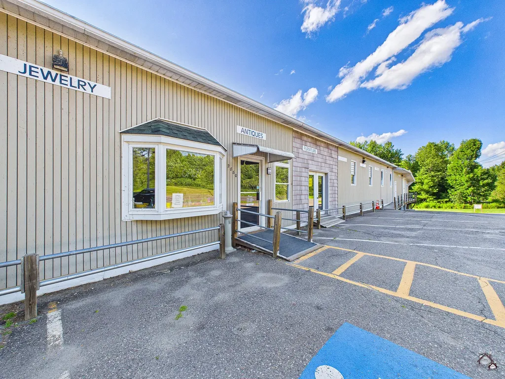 2880 Riverside Drive Vassalboro ME 04989