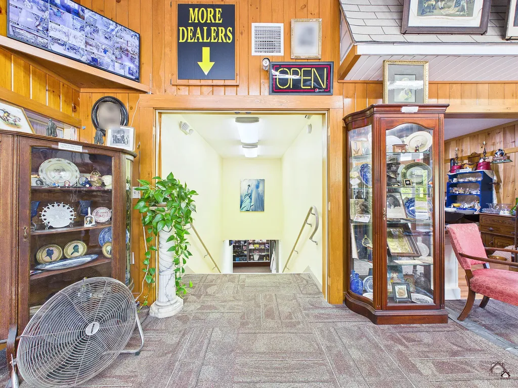 2880 Riverside Drive Vassalboro ME 04989