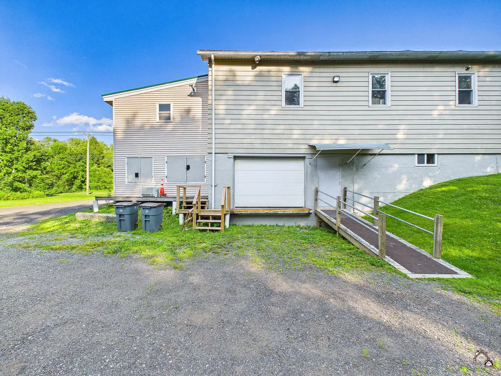 2880 Riverside Drive Vassalboro ME 04989
