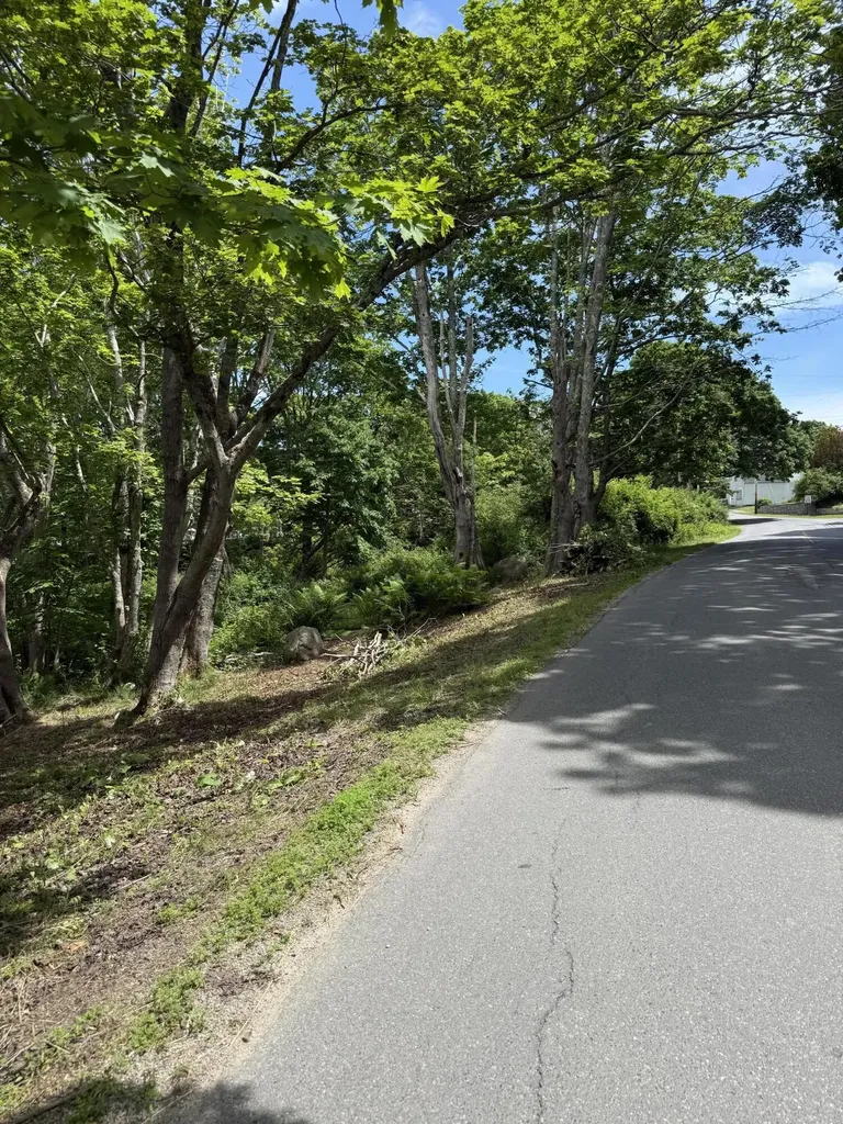 71 High Street Vinalhaven ME 04863