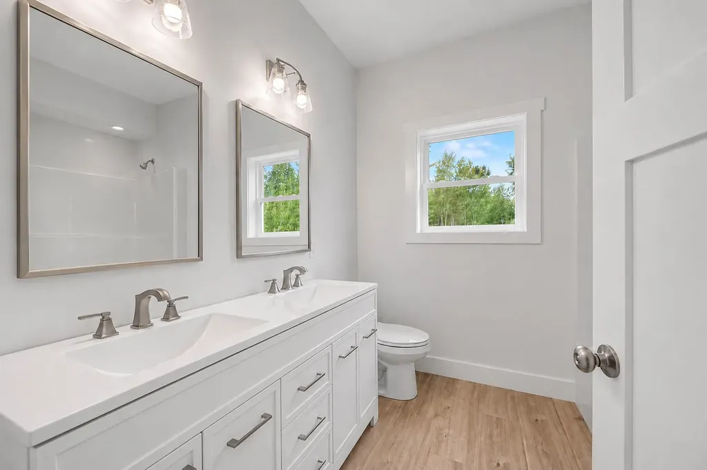 18 Rockwood Estates Windsor ME 04363