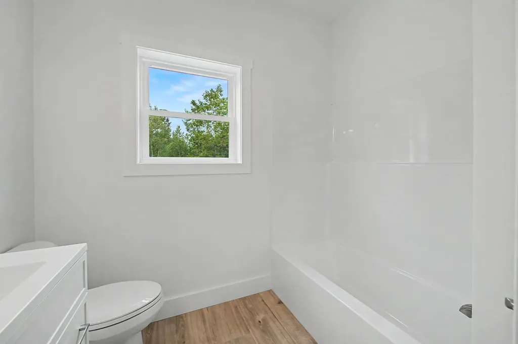 18 Rockwood Estates Windsor ME 04363